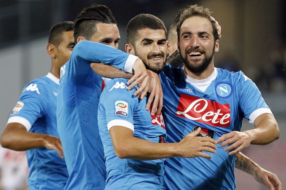 Napoli-Lazio 5-0: Higuain lancia la sfida all'Inter