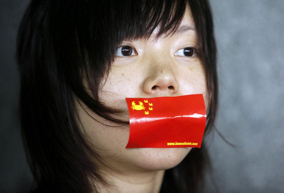 Cina: attaccato dai media, il Partito abolisce i campi di lavoro forzato