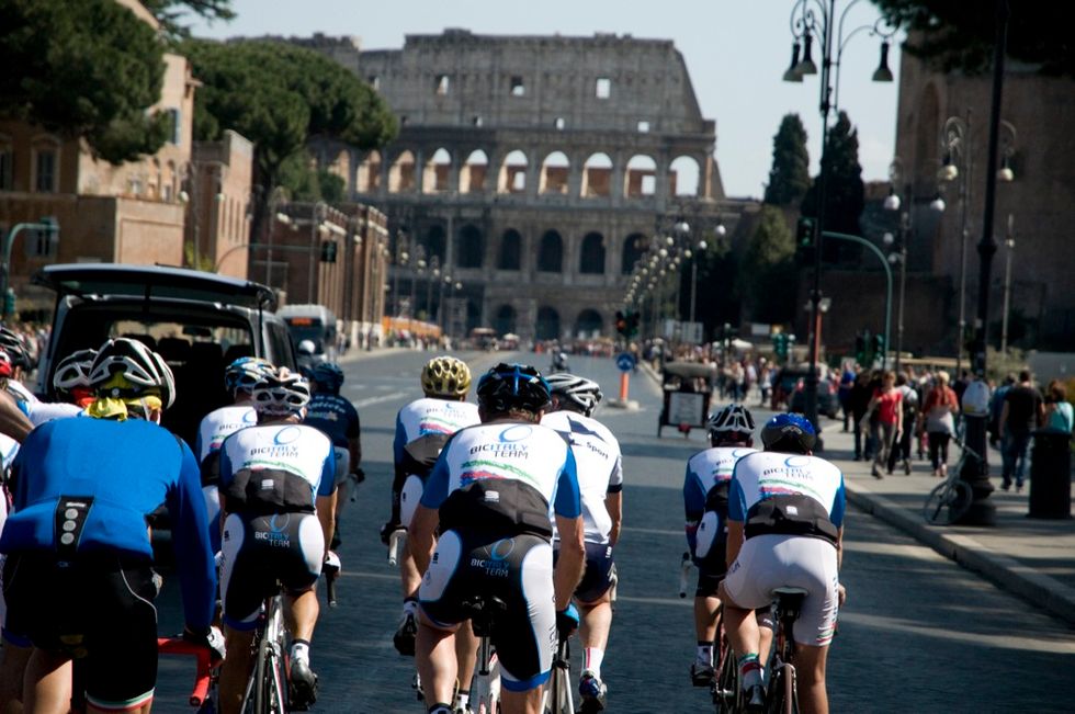 Granfondo Roma, la passione per la bici attraversa la capitale