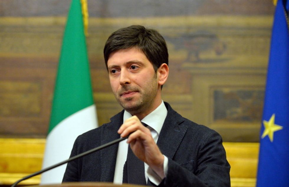 "Non possiamo morire del viagra Renzi", minoranza Pd sul piede di guerra