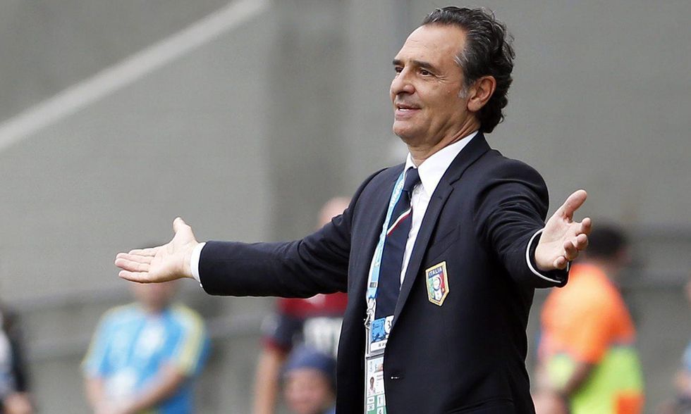 Italia eliminata dall'Uruguay. Prandelli si dimette