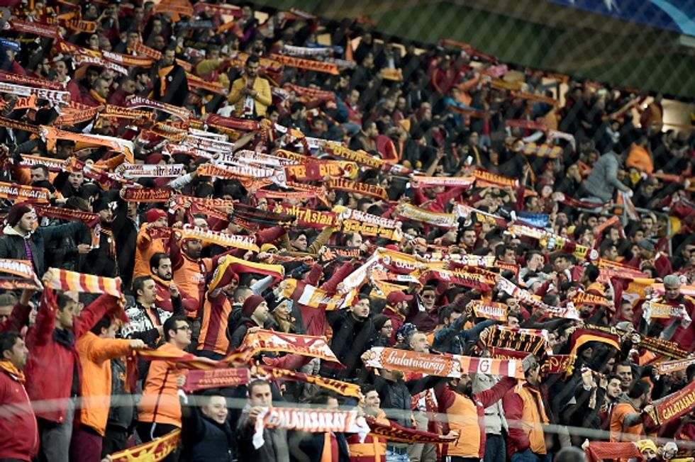 Pugno duro dell'Uefa: Galatasaray escluso dalle coppe per il fair play finanziario