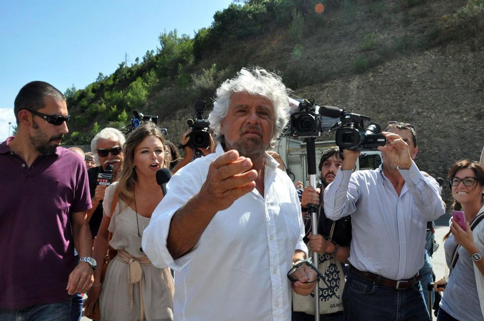 Grillo va al Circo Massimo, ma il M5S è in crisi