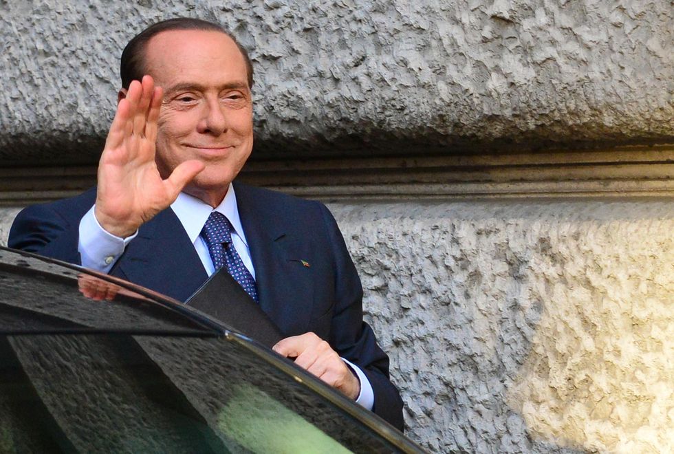 Berlusconi rinsalda il pdl e rilancia