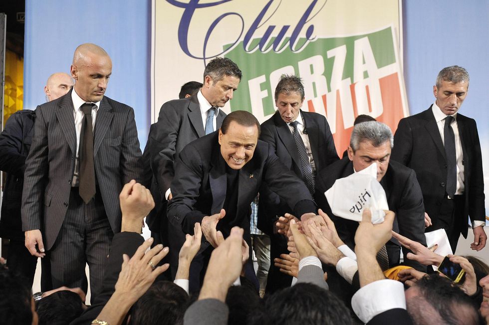 I Club "Forza Silvio" (Porta a Porta)