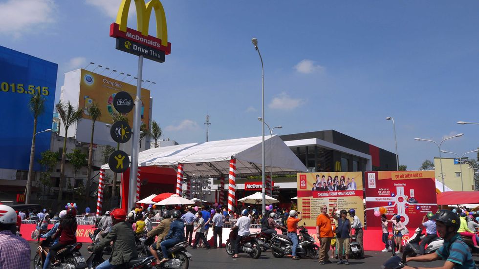Apre il primo McDonald's in Vietnam