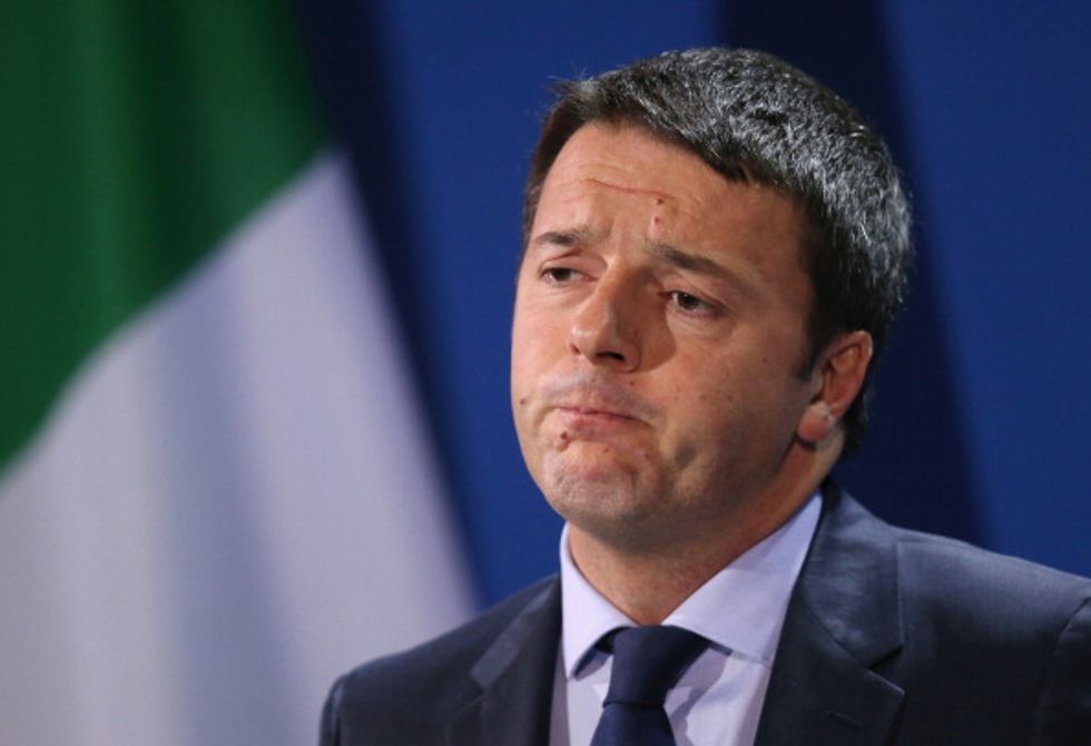 E Renzi a sorpresa diventa tifoso di Forza Italia
