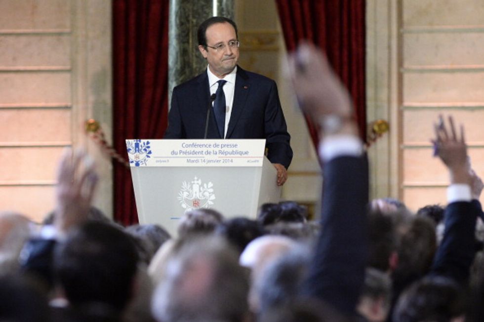 Scandalo Hollande: il presidente glissa, ma solo per ora