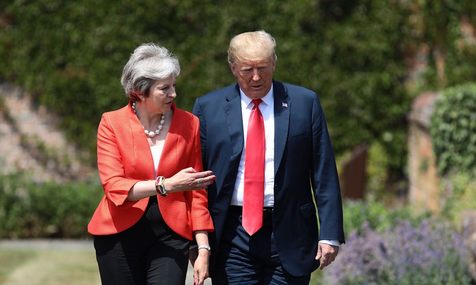 Brexit: Donald Trump e Theresa May tra odio e amore