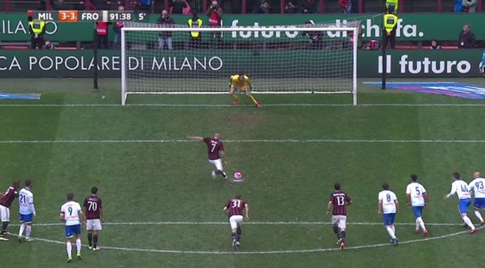 36a giornata - Milan, rigore generoso per pareggiare contro il Frosinone