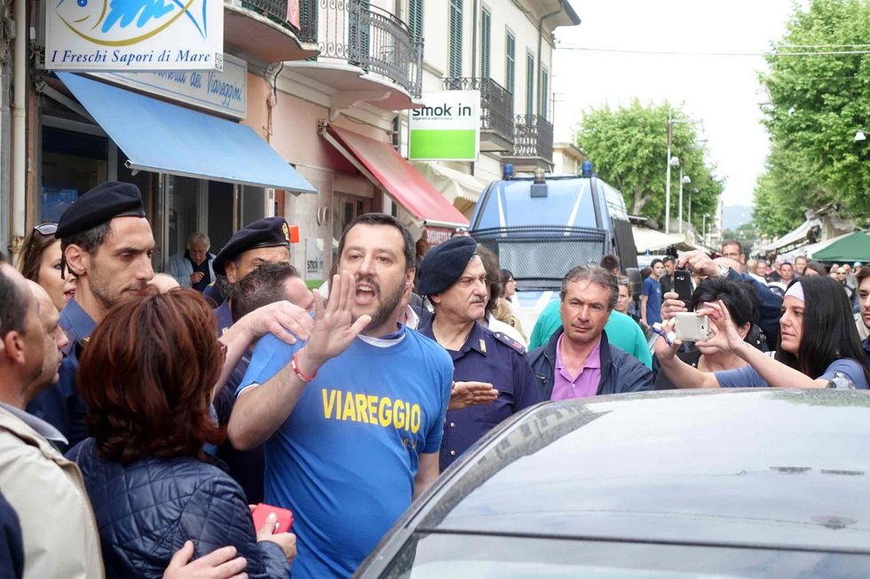 Salvini e i contestatori acchiappa-consensi