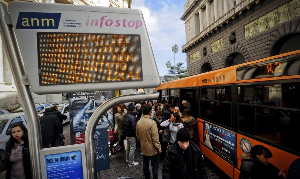 Trasporti, a Napoli è caos totale