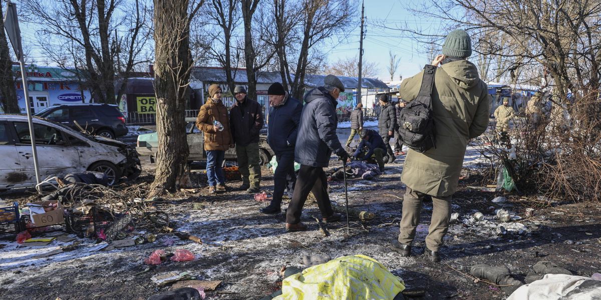 Donetsk, almeno 27 vittime nel bombardamento di un mercato