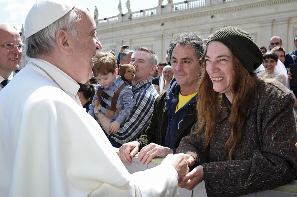 Patti Smith dal Papa e altre foto del giorno, 10.4.2013
