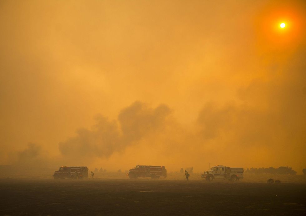Il sud della California è in fiamme: le foto dell'incendio