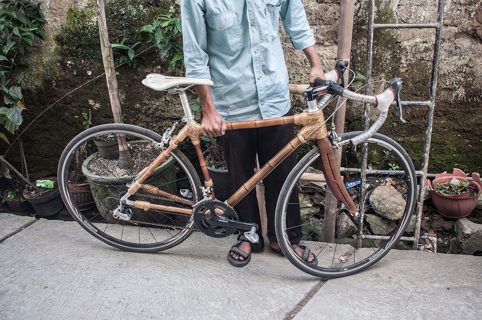 Bici in bambù: un'officina fai da te in Indonesia