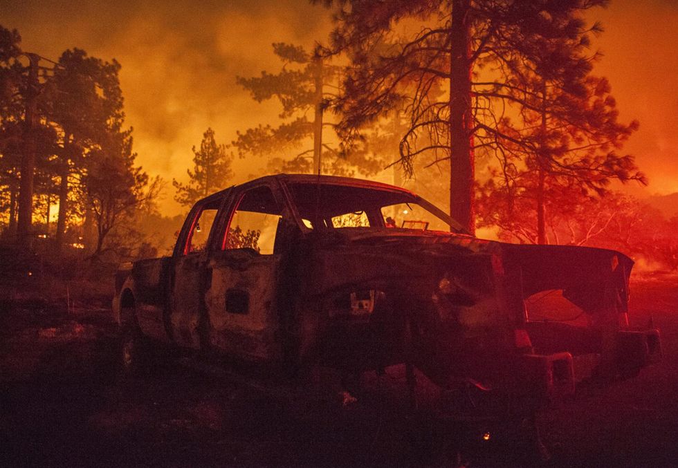 Incendio in California: fiamme nella Contea di Riverside
