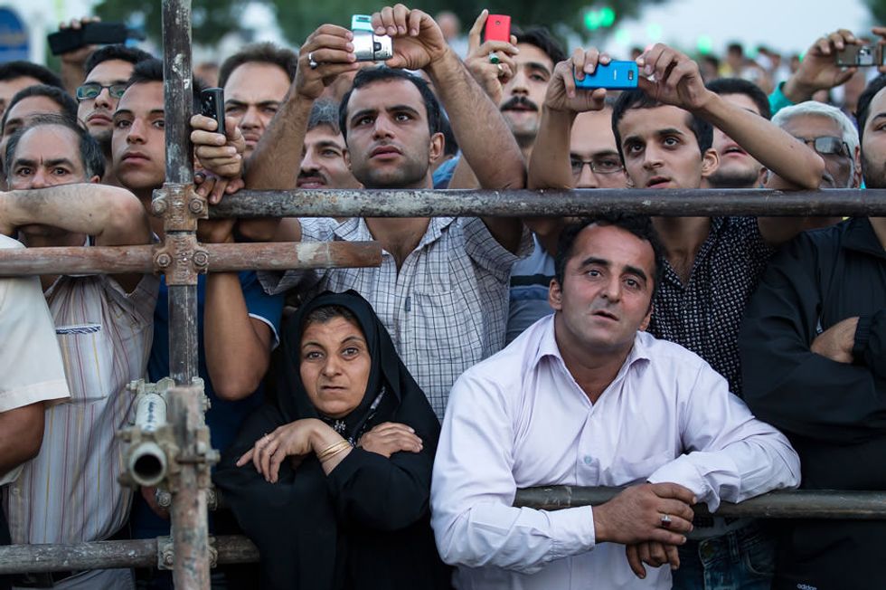 "Spettatori della morte" in Iran: le foto di Ebrahim Noroozi