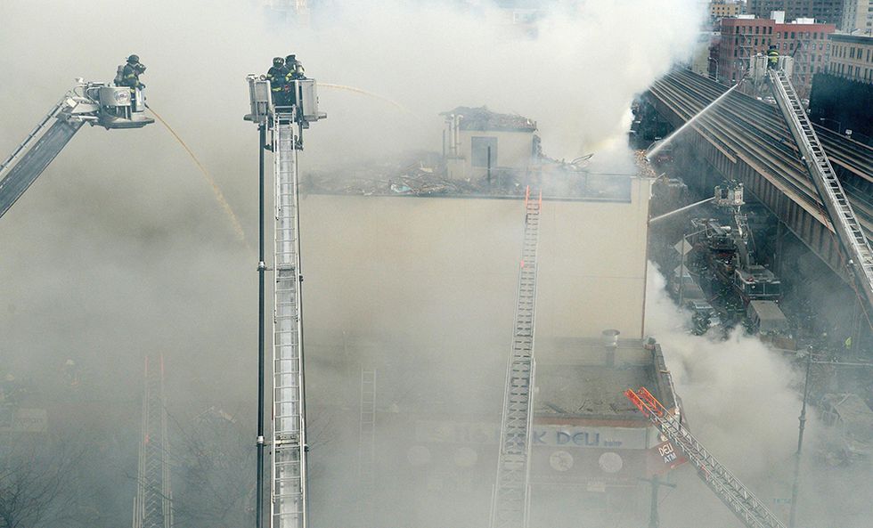 L'esplosione a New York e altre foto del giorno, 12.03.2014