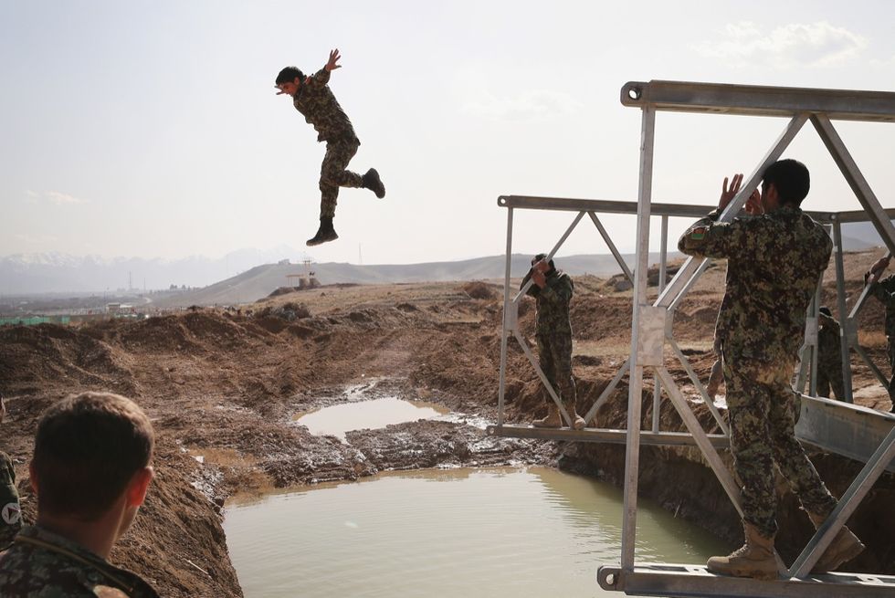 Le guerre nel mondo. Afghanistan: addestramento al 'Kabul military training center'