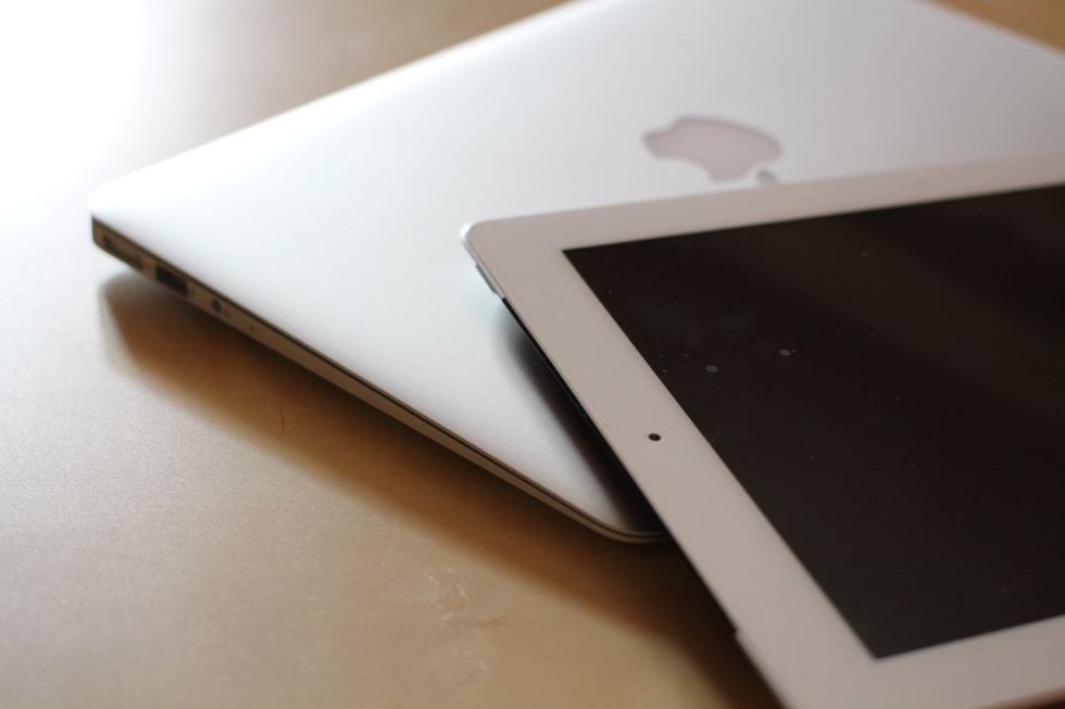 Nuovo MacBook Air contro iPad, sfida in famiglia