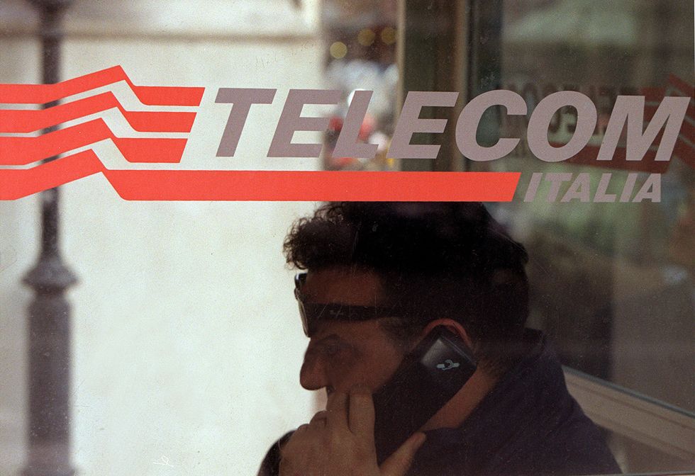 Telecom Italia, che succede se il debito è spazzatura