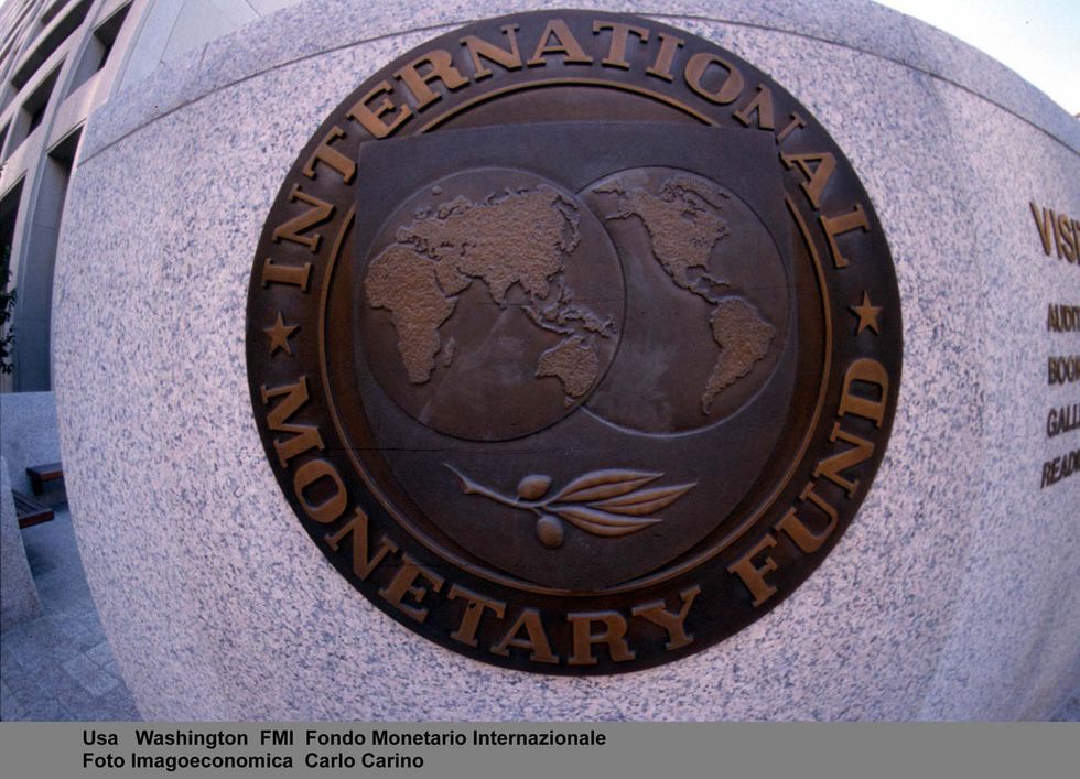 L'Fmi vuole mettere le mani sui conti correnti per abbattere il debito