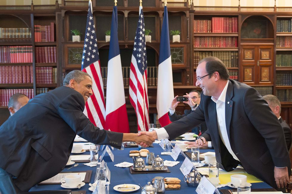 Gli Usa: "Non stiamo spiando Hollande, né lo faremo"