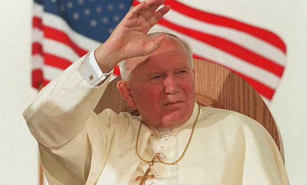 Il New York Times contro Giovanni Paolo II: non è un santo