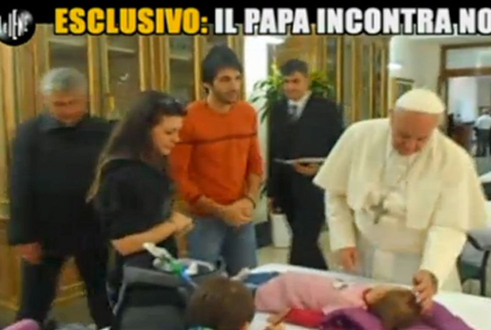 Ascolti 12/11: Le Iene "vanno in paradiso" con Papa Francesco