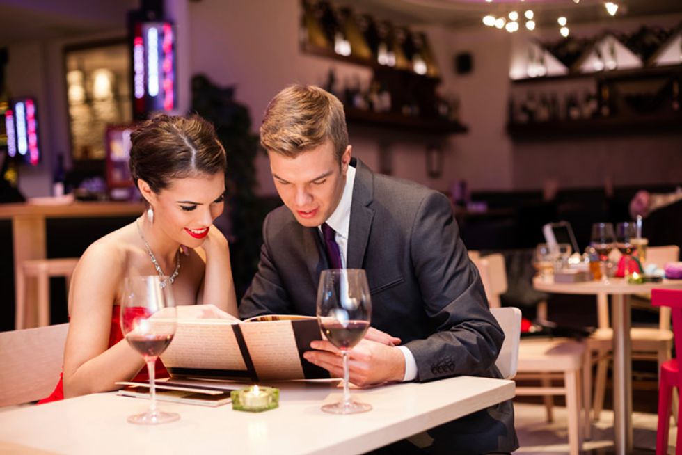 Dating online: chi paga il conto?