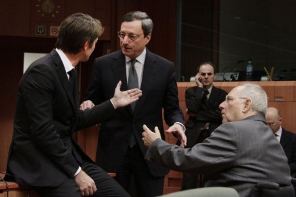 Perché la parola di Draghi non basta più