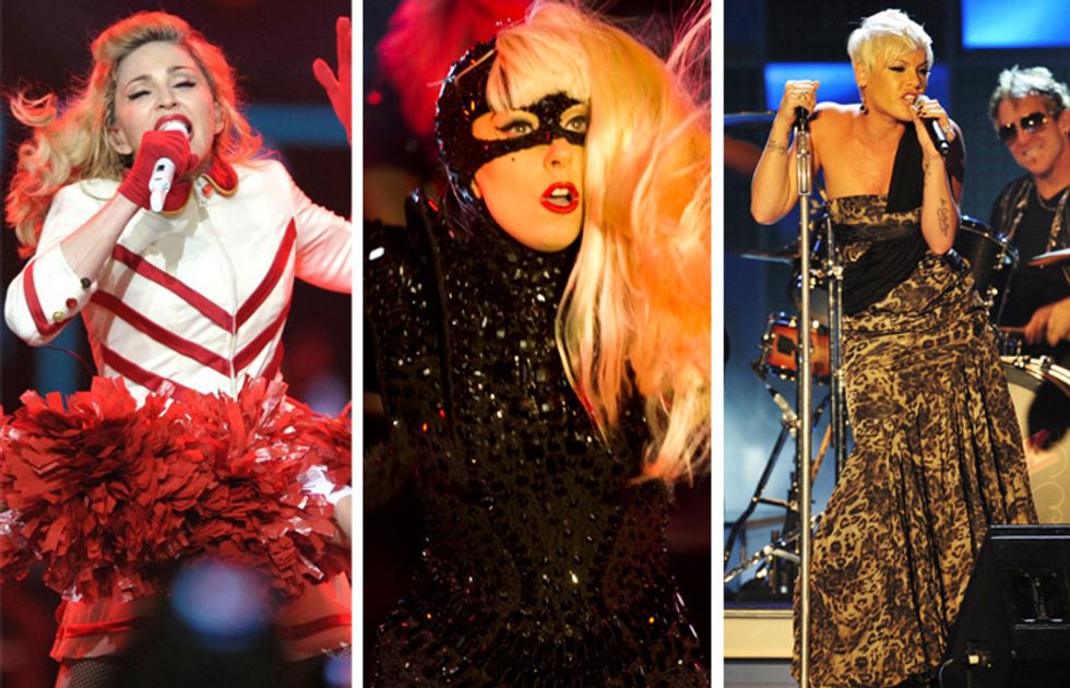 Madonna cade sul palco, ma meno rovinosamente di Lady Gaga, Pink, Justin Bieber, Vasco Rossi
