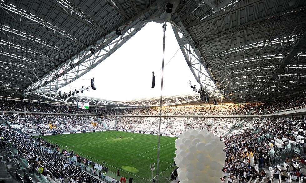 VIDEO - Torna il coro sul Vesuvio e a Napoli vogliono chiudere lo Juventus Stadium