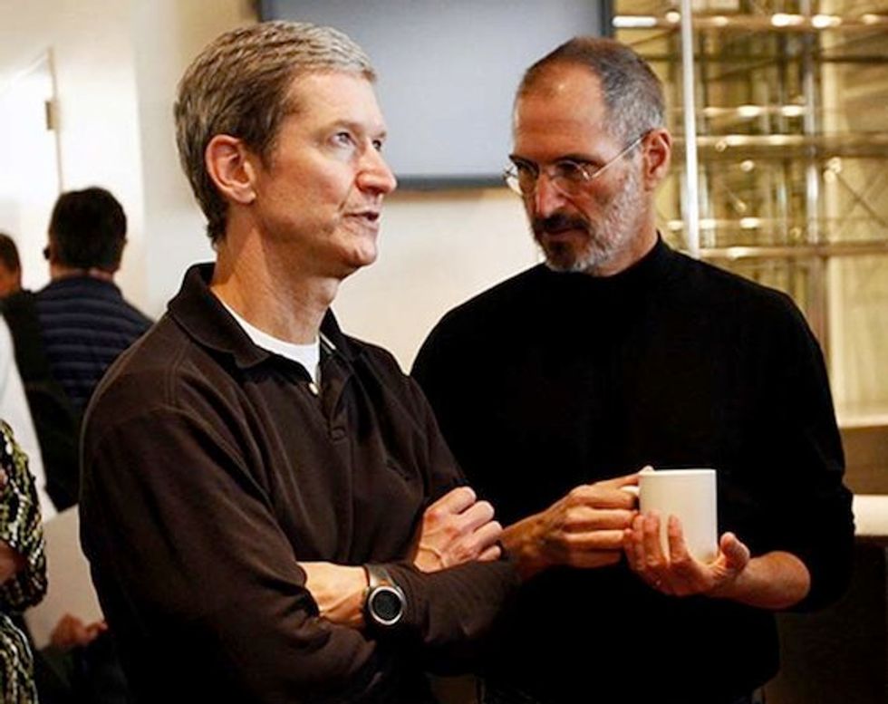 Apple, Tim Cook esce dall'ombra di Steve Jobs (e comincia a fare il capo)