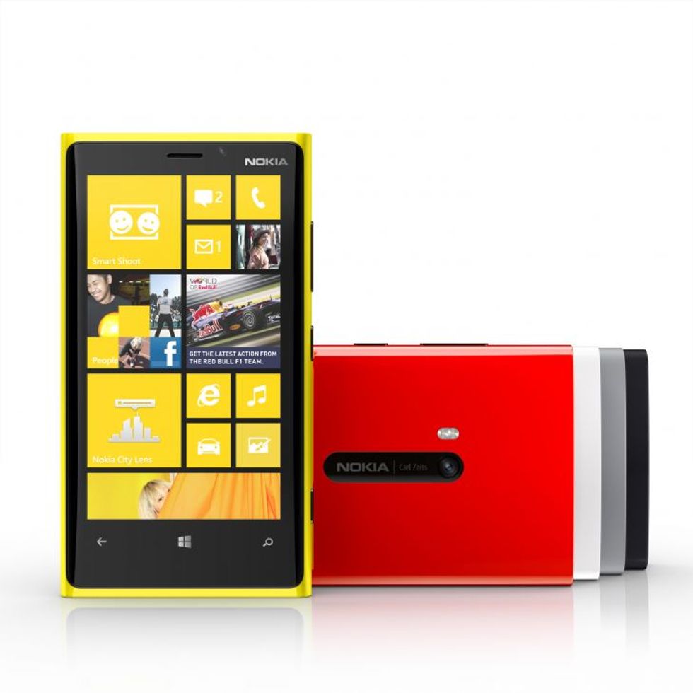 Microsoft si farà un Windows Phone tutto suo?