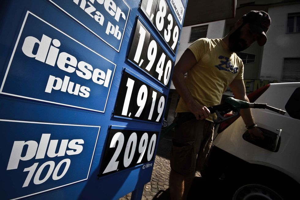 In Toscana i cittadini dicono basta: "da noi la benzina più cara d'Europa"