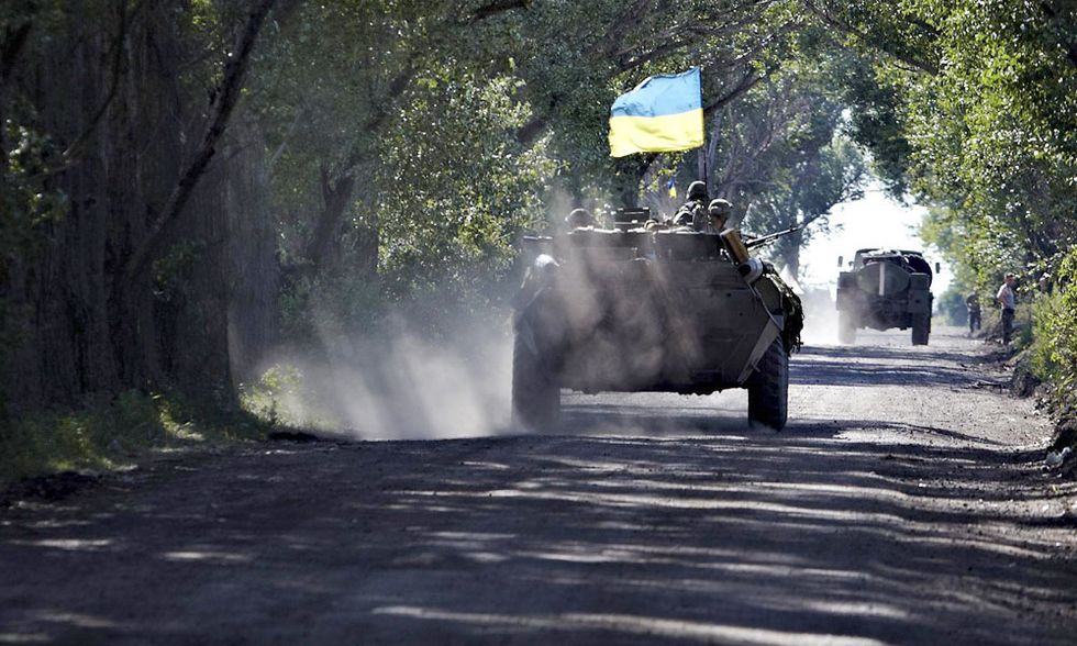 5000 soldati russi in Ucraina: l'Ue pensa a sanzioni contro Mosca