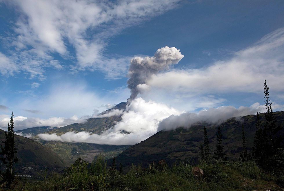 Il vulcano Tungurahua in eruzione e altre foto del giorno, 29.08.2014