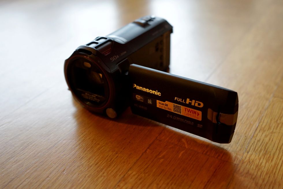 Panasonic HC-W850: la recensione della videocamera per i selfie