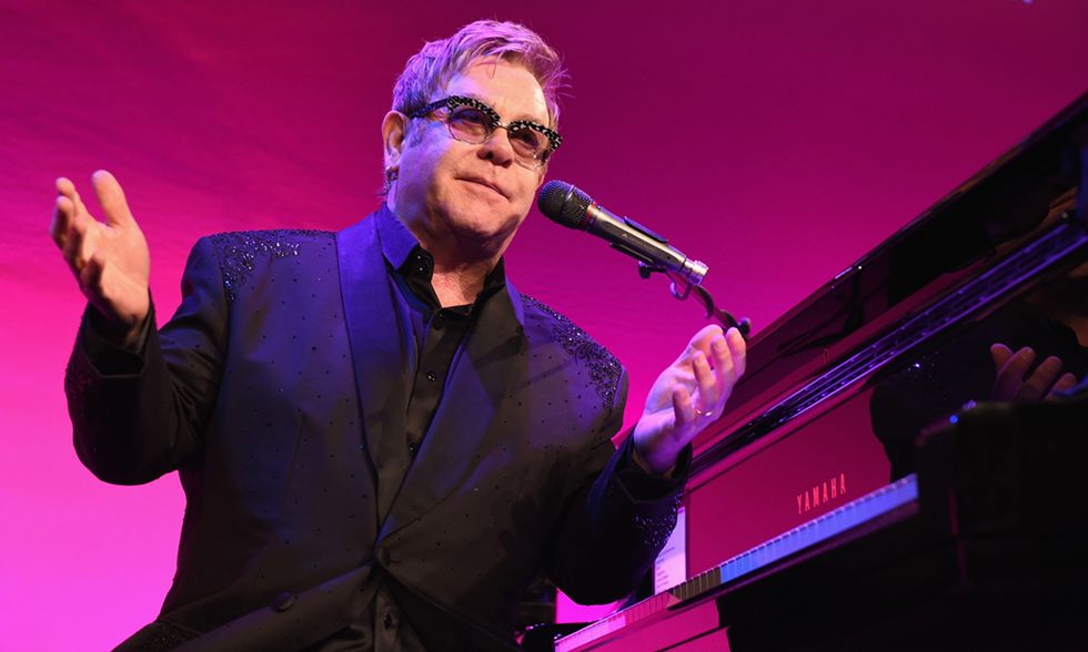 Elton John: in “Revamp” l’omaggio delle superstar della musica