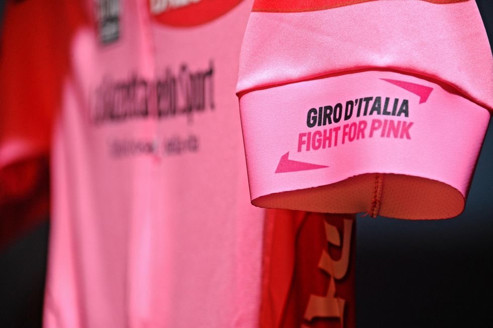 Presentata a Pitti Uomo la maglia rosa del Giro 2015