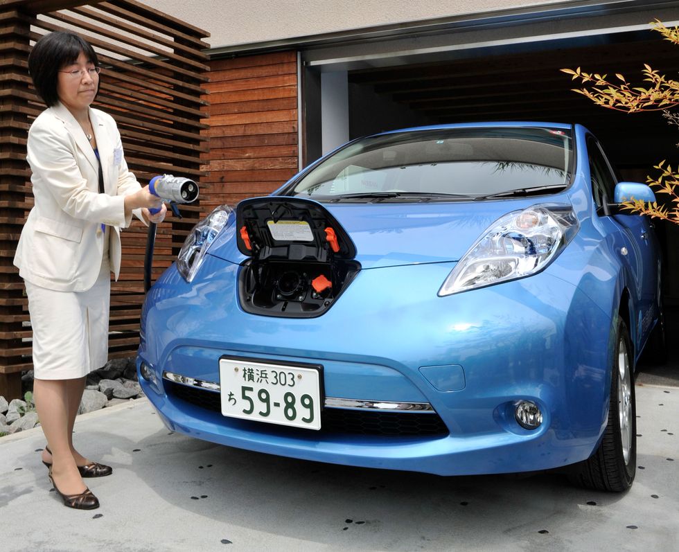 Auto elettriche: in Giappone le colonnine sorpassano i distributori