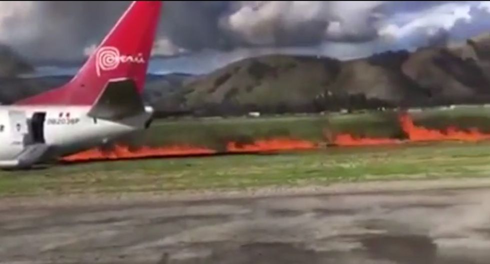Incidente aereo in Perù: velivolo prende fuoco
