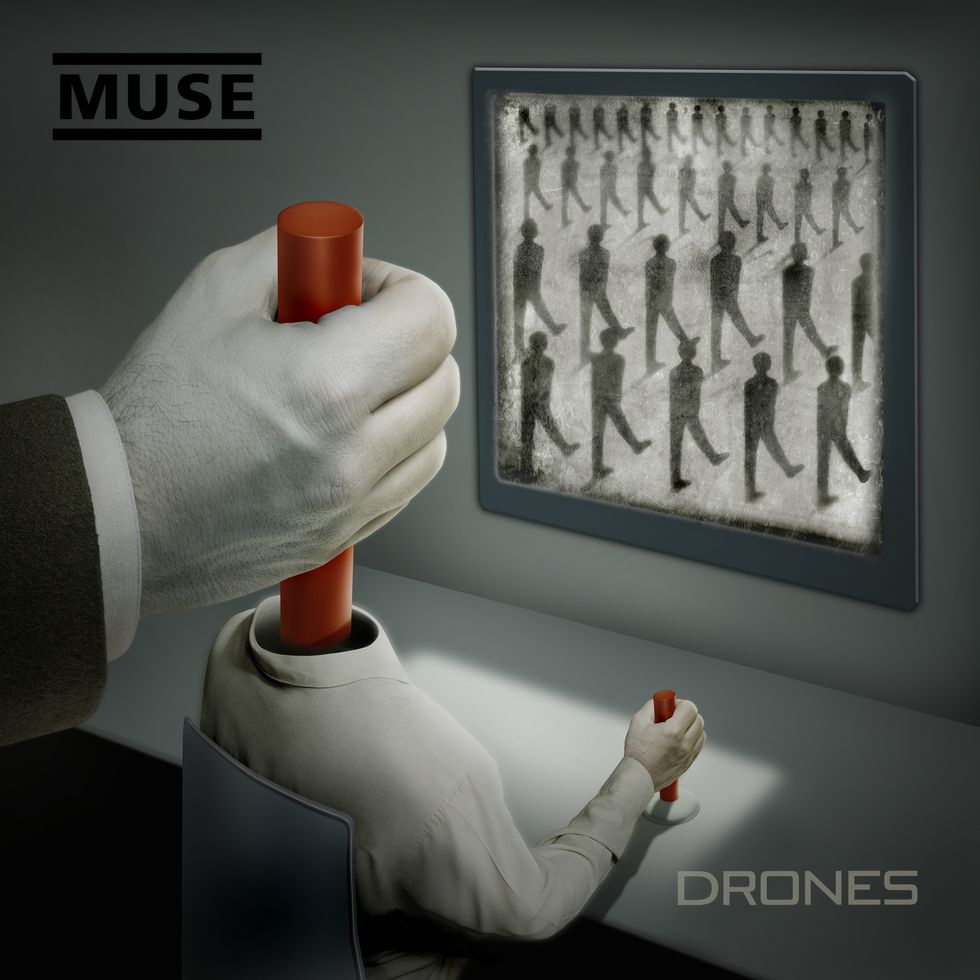 Muse: la recensione di "Drones"