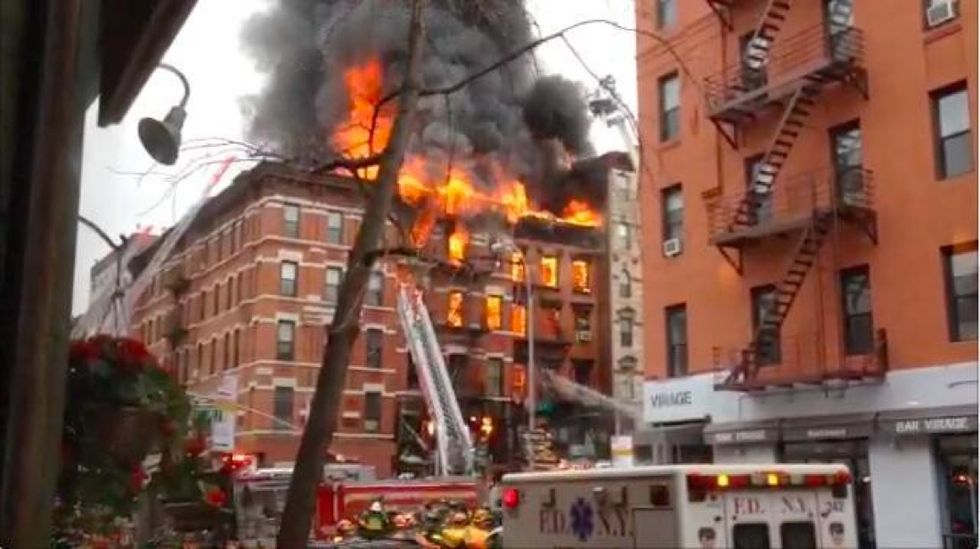 New York, paura a Manhattan per l'esplosione di una palazzina