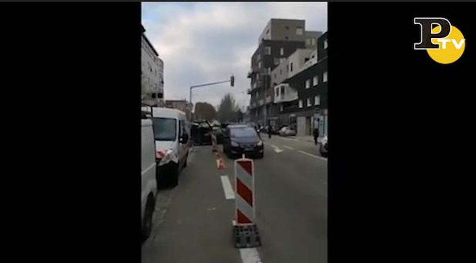 Strasburgo: polizia a Neudorf per catturare il terrorista Cherif Chekatt | video
