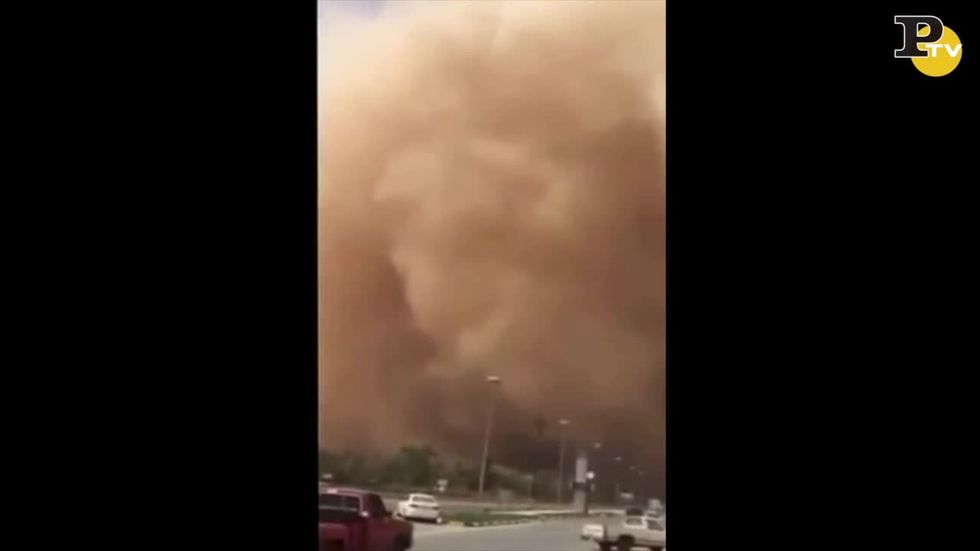 Tempesta di sabbia in Arabia Saudita