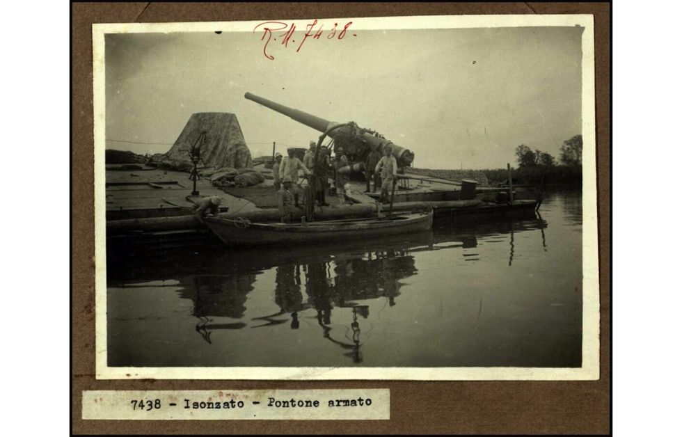 La Grande Guerra delle chiatte: i pontoni armati nella Laguna Veneta (1917-18)