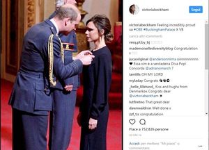 Victoria Beckham premiata dal Principe WIlliam
